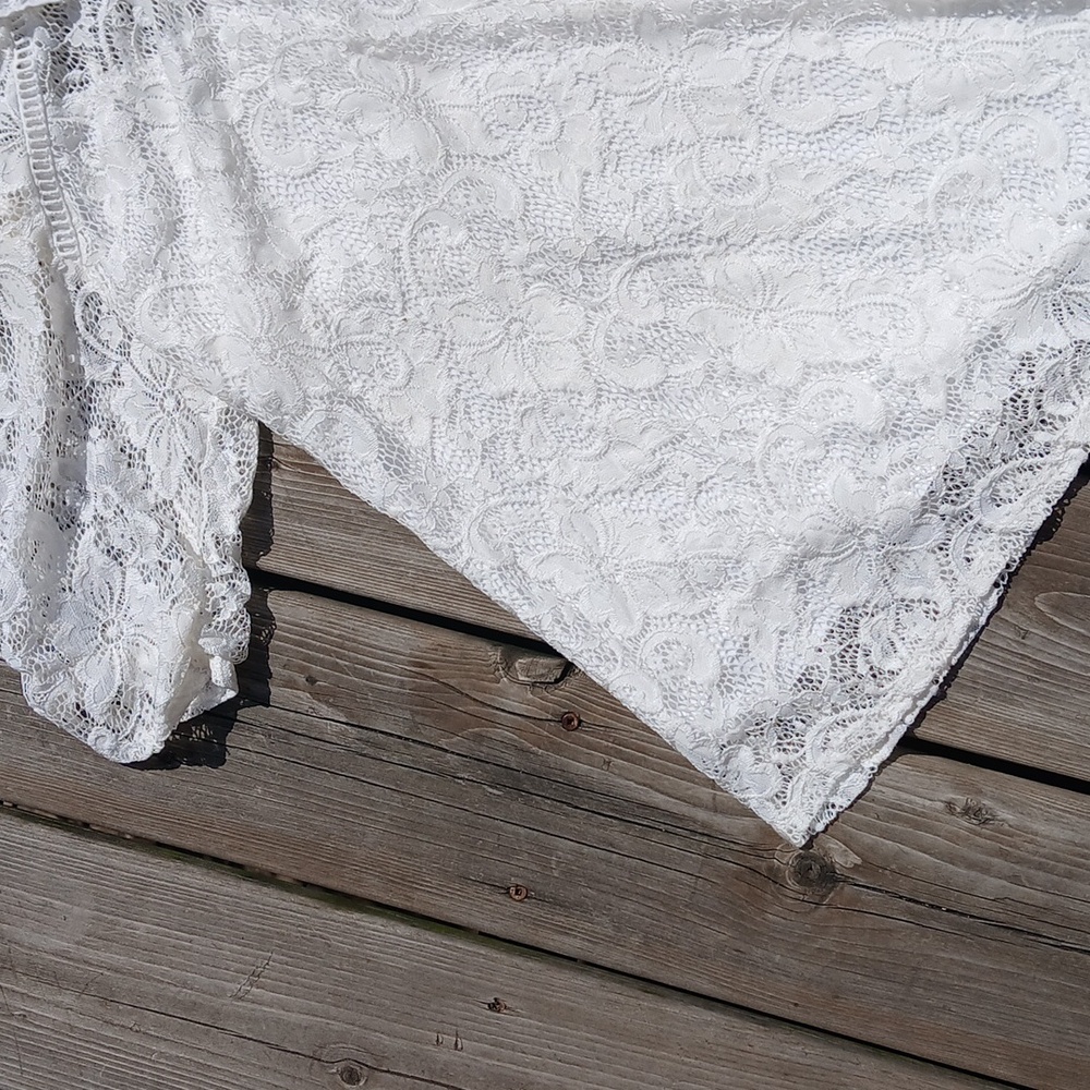 Cable & Gauge White Lace Blouse - Picture 4 of 7